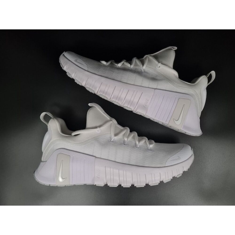 Nike Free Metcon 6 Platinum Tint (Women’s). SIZE 8.5 - FJ7126-101